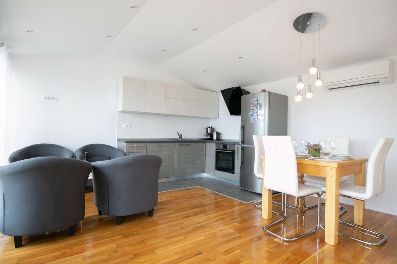 Old Beauty Apartment